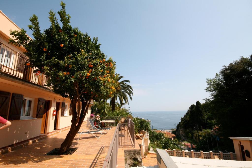 Auberge De L'Europe Èze Εξωτερικό φωτογραφία